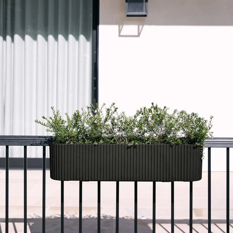 demi railing planter bracket