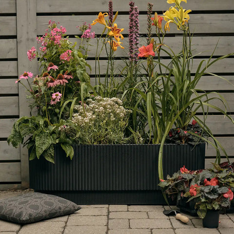 demi garden bed